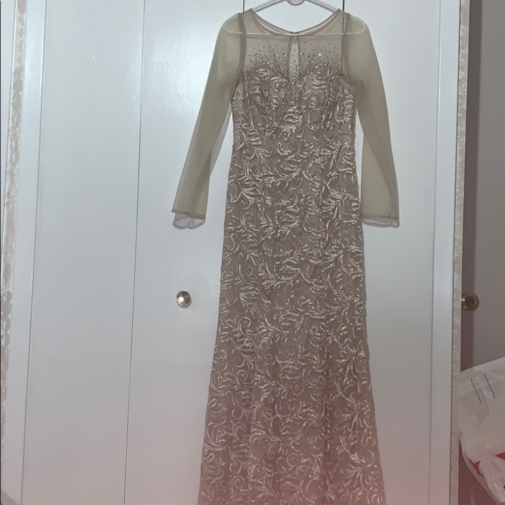 Gray/off white dress